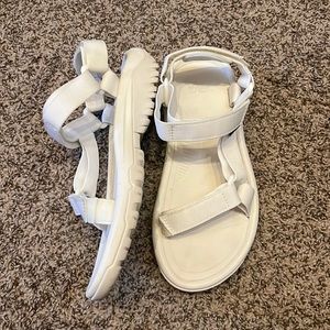 Teva Hurricane XLT2 Sandals NWOT
